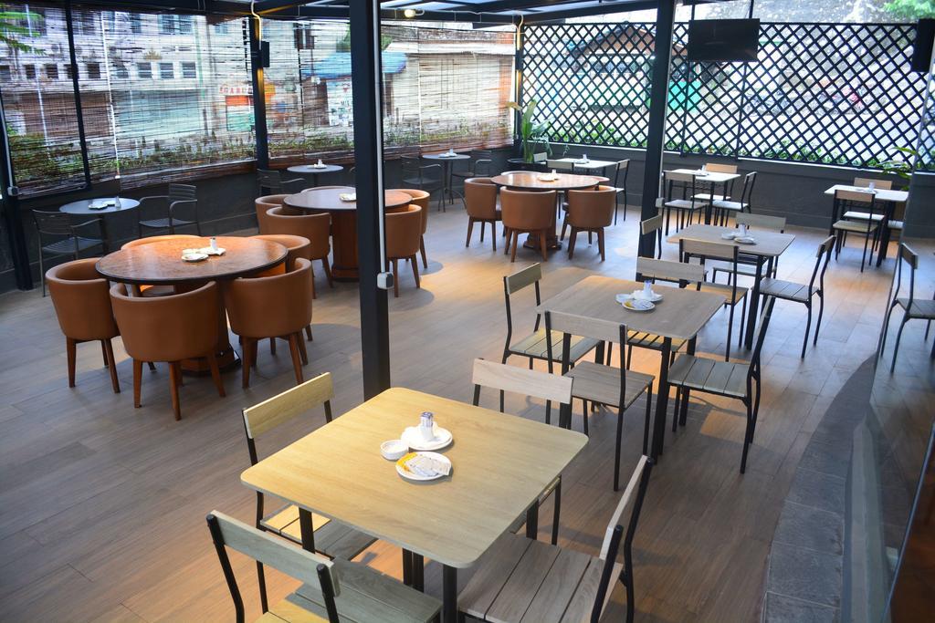 Yunna Hotel Lampung Bandar Lampung Exterior photo