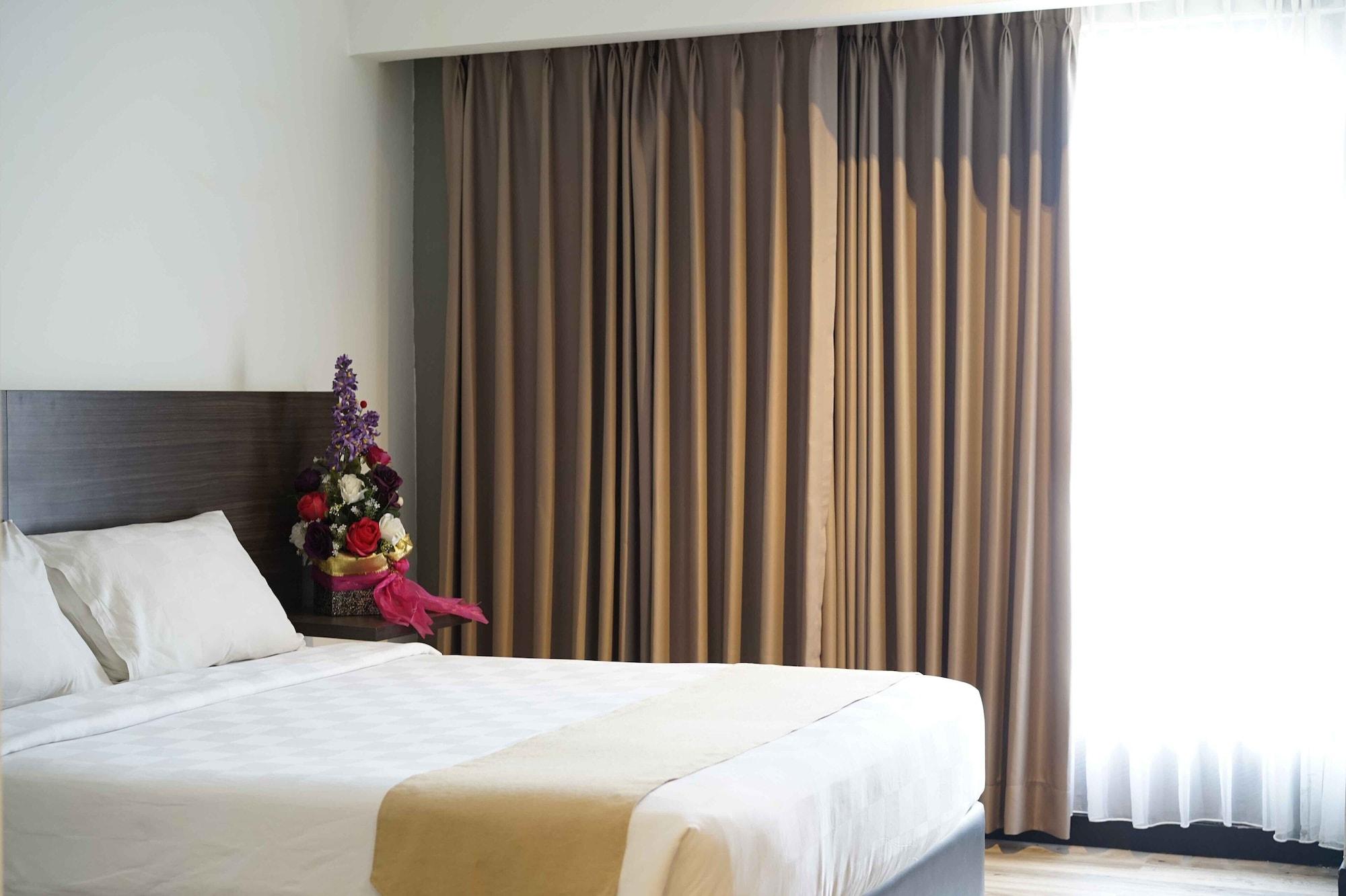 Yunna Hotel Lampung Bandar Lampung Exterior photo