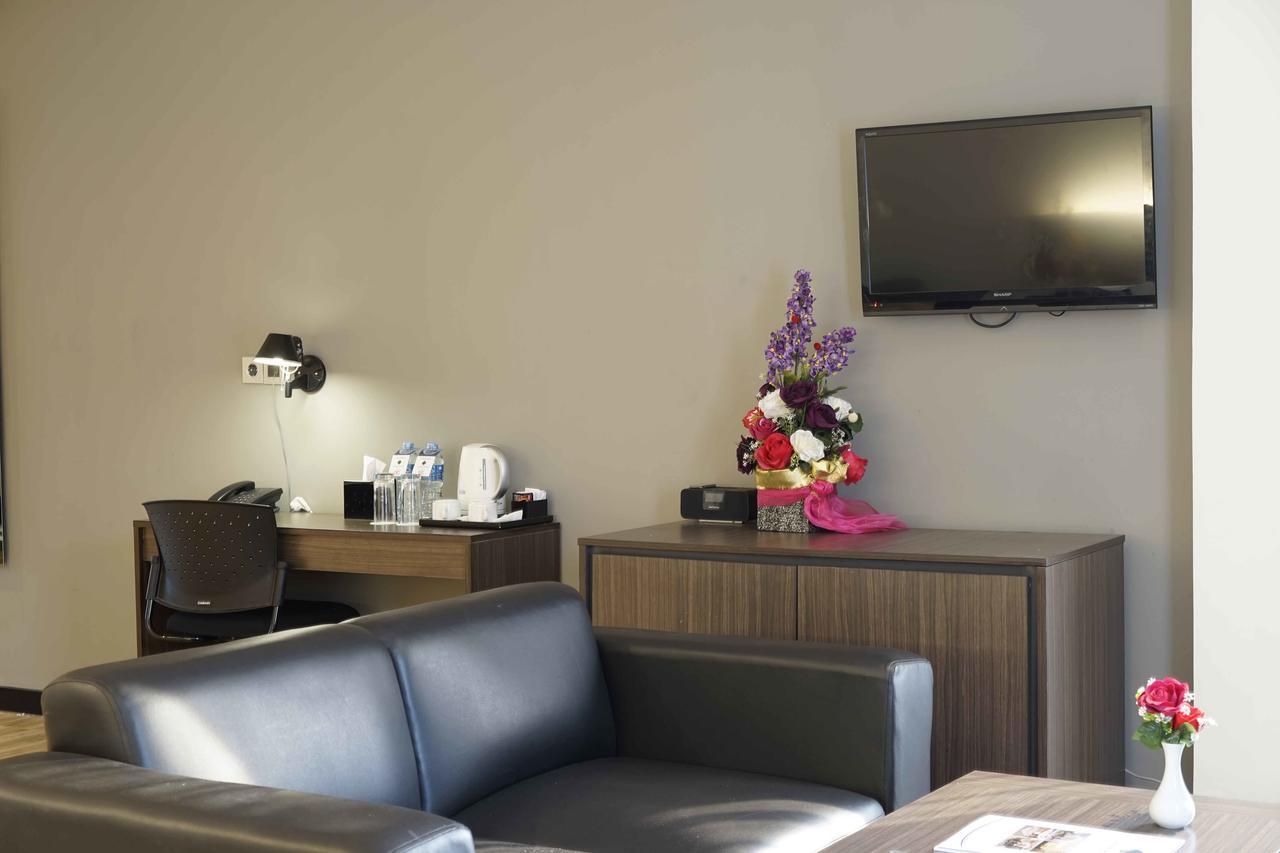 Yunna Hotel Lampung Bandar Lampung Exterior photo